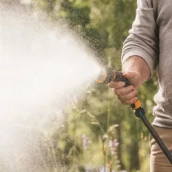 Fiskars Pistolet zraszający 1052183 3 funkcje Bezstopniowa regulacja Solidny