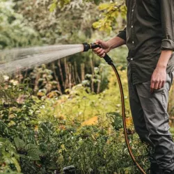 Fiskars Pistolet zraszający FiberComp™ 1054782 Regulacja bezstopniowa 3 funkcje Wytrzymały