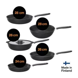 Fiskars Patelnia szefa kuchni 26cm + pokrywka 1026575 Functional Form Nieprzywierająca powłoka Hardtec™ System odcedzania